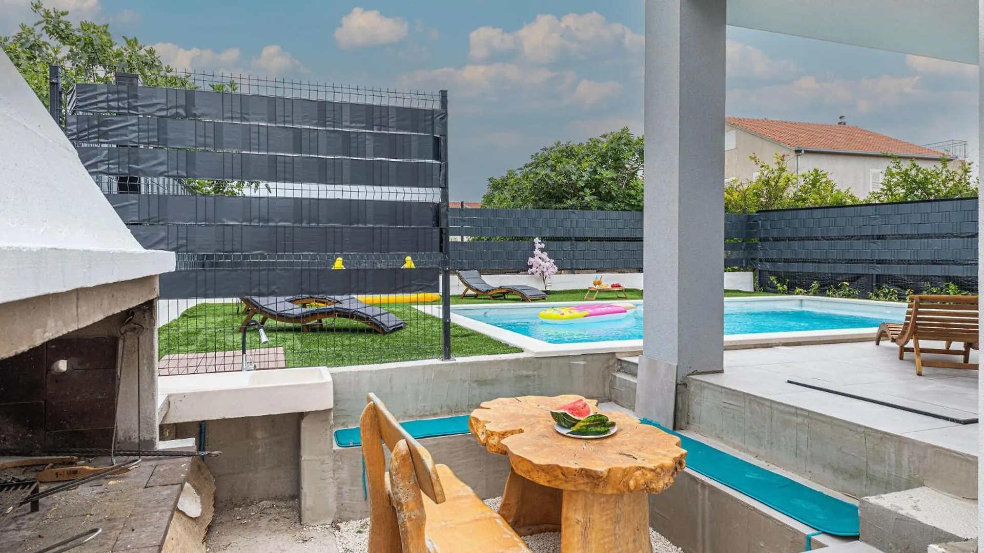 3 Bedroom Gorgeous Home In Kastel Novi Kastela 0*,